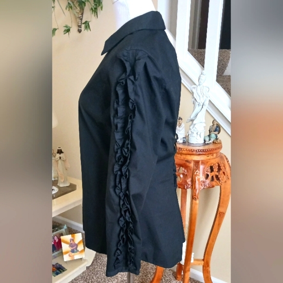 INC International Concepts Coreseted Back and Ruffles on Sleeves EUC  L BLK - Picture 5 of 9